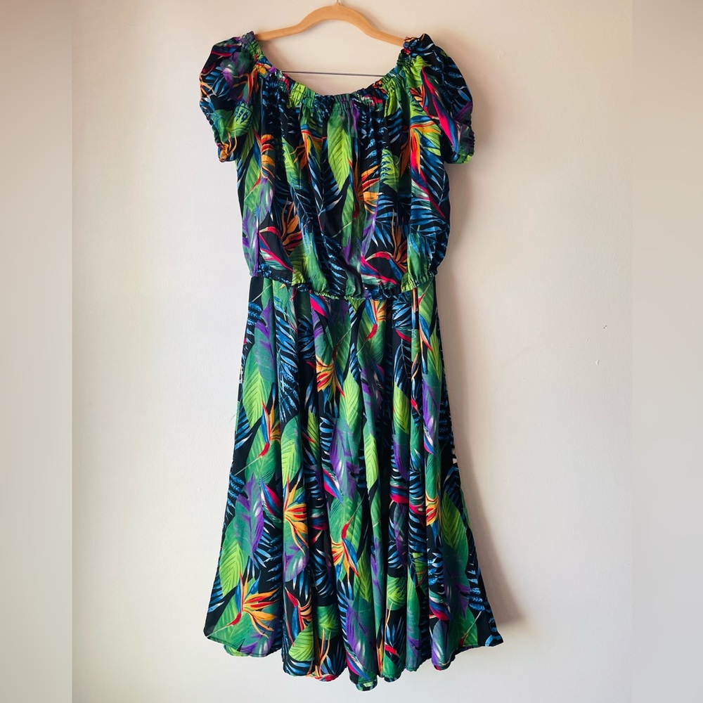 NWT Rachel Zoe Tropical Resortwear
Top Medium | Bottom Large SET SALE